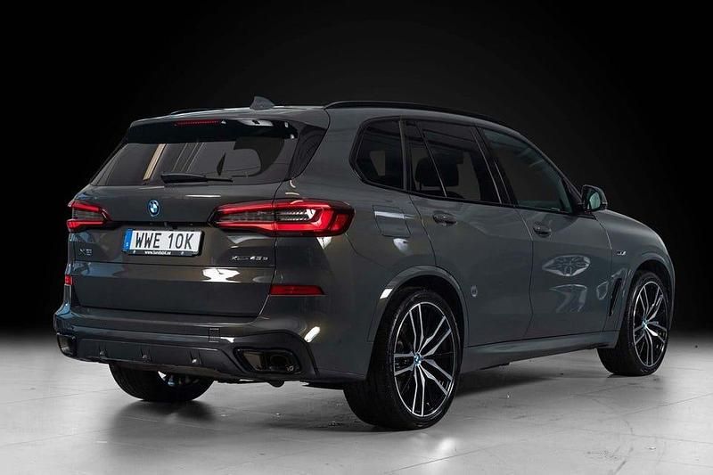 Begagnad BMW X5 M Sport 394 HK (289 kW) 2023 Dravit grey metallic SUV