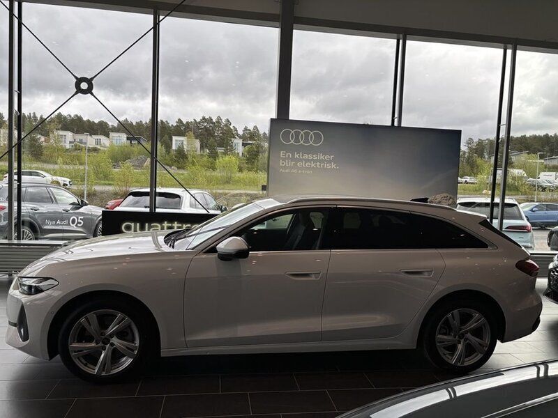 Vit Ny 2025 Audi A5 Advanced Sportkupé | 554 900 kr - Bild 1/4