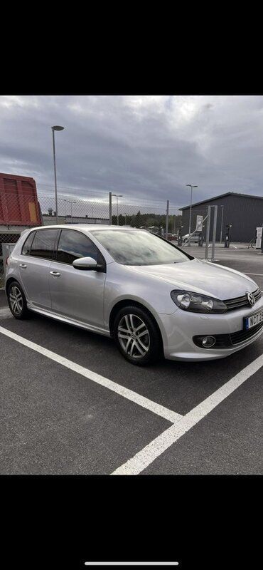 Silver Begagnad 2013 VW Golf VII Halvkombi | 86 000 kr (Marknadspris) - Bild 1/3