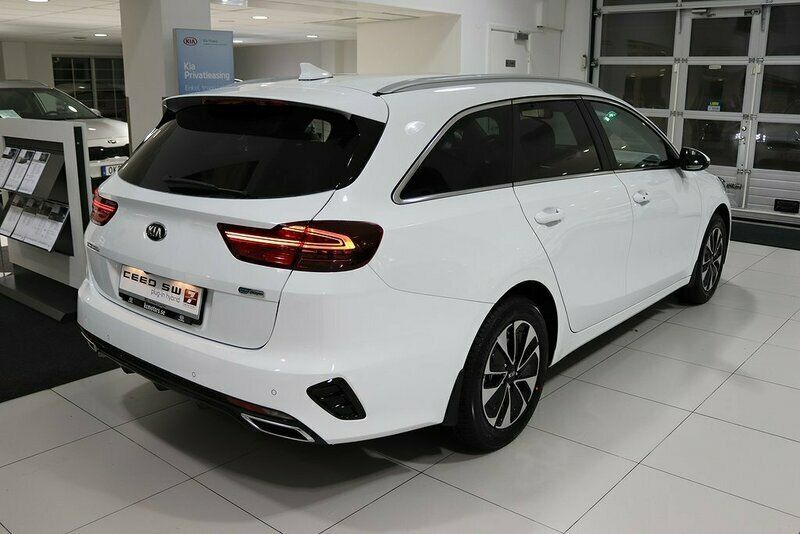 Begagnad Kia Ceed Sportswagon Advance 141 HK (103 kW) 2020 Vit Kombi
