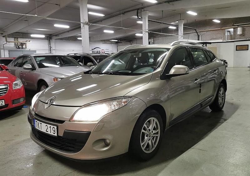 Brun Begagnad 2010 Renault Mégane GrandTour Kombi | 29 900 kr (Marknadspris) - Bild 1/4