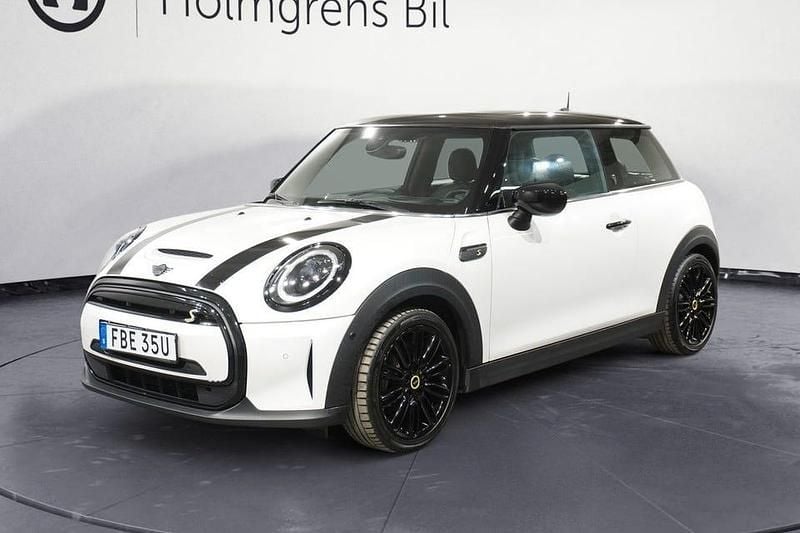 Begagnad Mini Cooper 135 kW (184 HK) 2023 Nanuq white Halvkombi