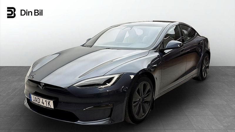 Grå Begagnad 2022 Tesla Model S Long Range AWD Sedan | 669 500 kr (Marknadspris) - Bild 1/4