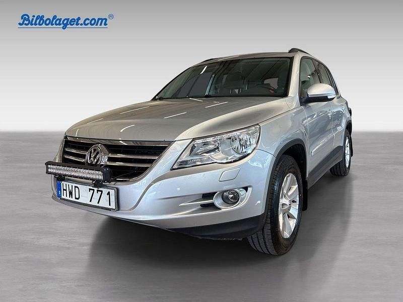 Silver Begagnad 2009 VW Tiguan SUV | 89 900 kr (Lite dyr) - Bild 1/4