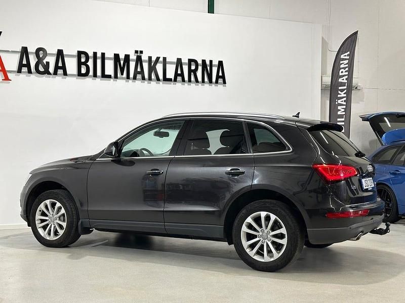 Begagnad Audi Q5 Design 190 HK (139 kW) 2015 Grå SUV