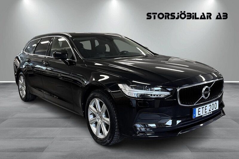 Svart Begagnad 2016 Volvo V90 Momentum Kombi | 229 000 kr (Marknadspris) - Bild 1/4