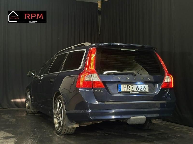 Begagnad Volvo V70 Momentum 163 HK (119 kW) 2011 Blå Kombi