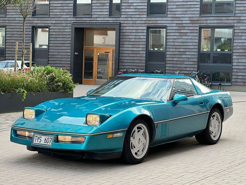Blå Begagnad 1984 Chevrolet Corvette C4 | 99 900 kr - Bild 1/4