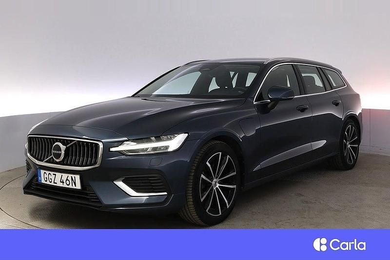 Mörkblå Begagnad 2023 Volvo V60 Plus Kombi | 422 900 kr (Bra pris) - Bild 1/4