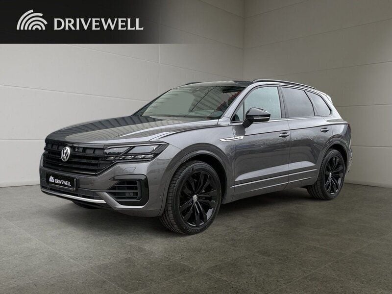 Grå Begagnad 2019 VW Touareg R-line SUV | 519 000 kr (Marknadspris) - Bild 1/4