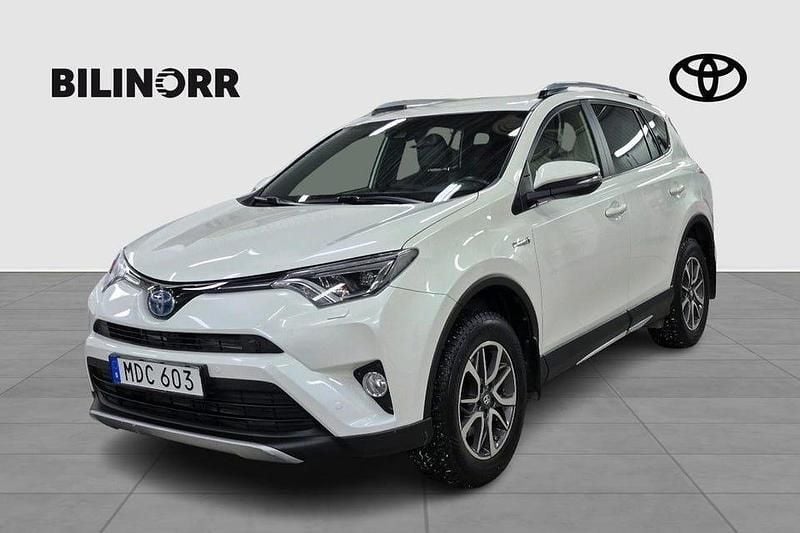 Vit Begagnad 2016 Toyota RAV4 Hybrid Active SUV | 259 900 kr (Marknadspris) - Bild 1/4