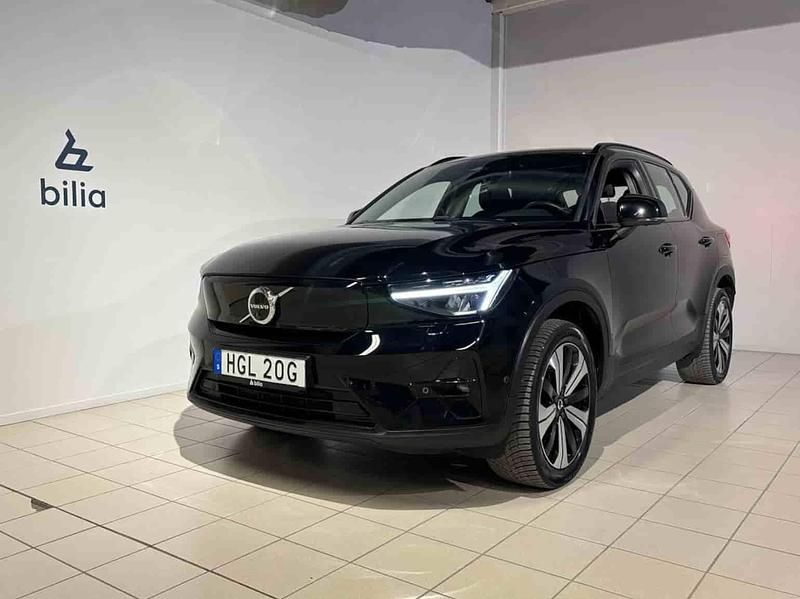 Svart Begagnad 2023 Volvo XC40 SUV | 369 900 kr (Lite dyr) - Bild 1/1