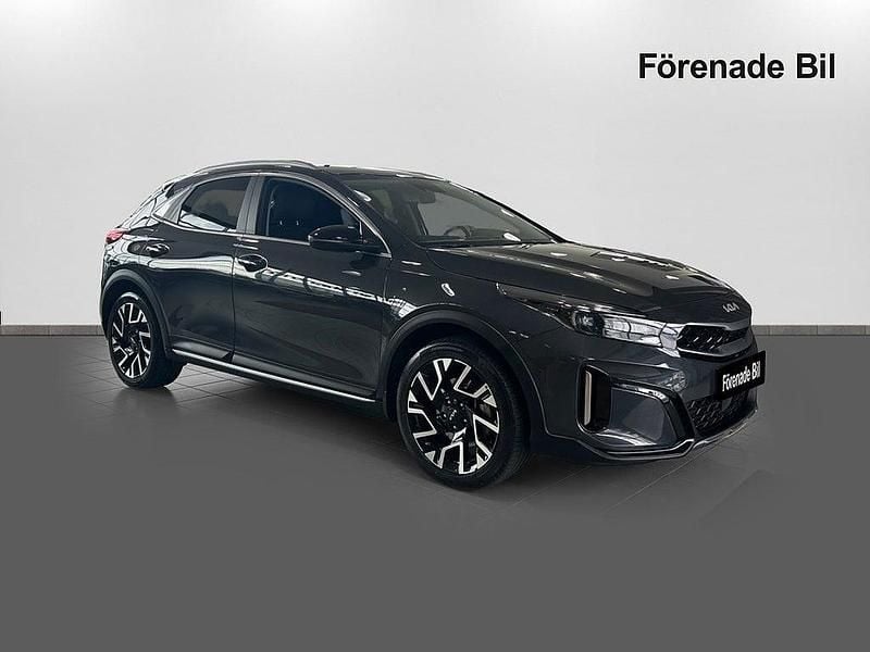Begagnad Kia XCeed Advance 141 HK (103 kW) 2022 Dark penta metal SUV