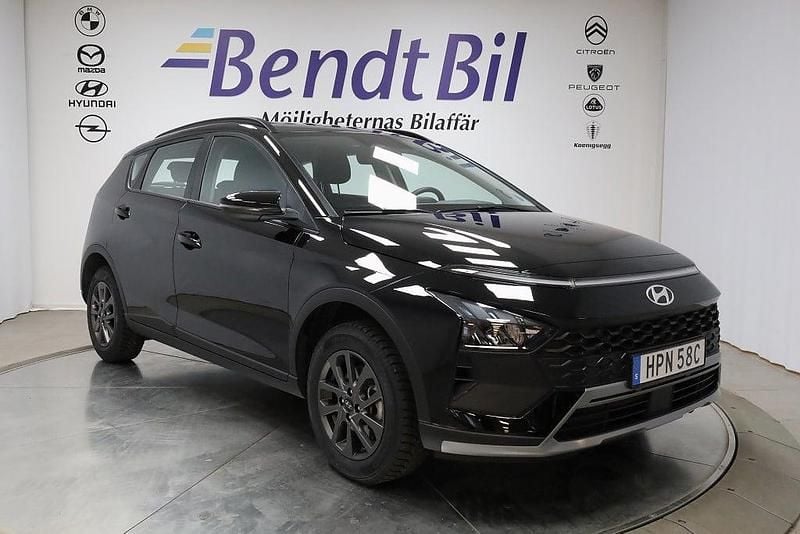 Phantom black pearl Begagnad 2024 Hyundai Bayon SUV | 224 800 kr (Marknadspris) - Bild 1/2