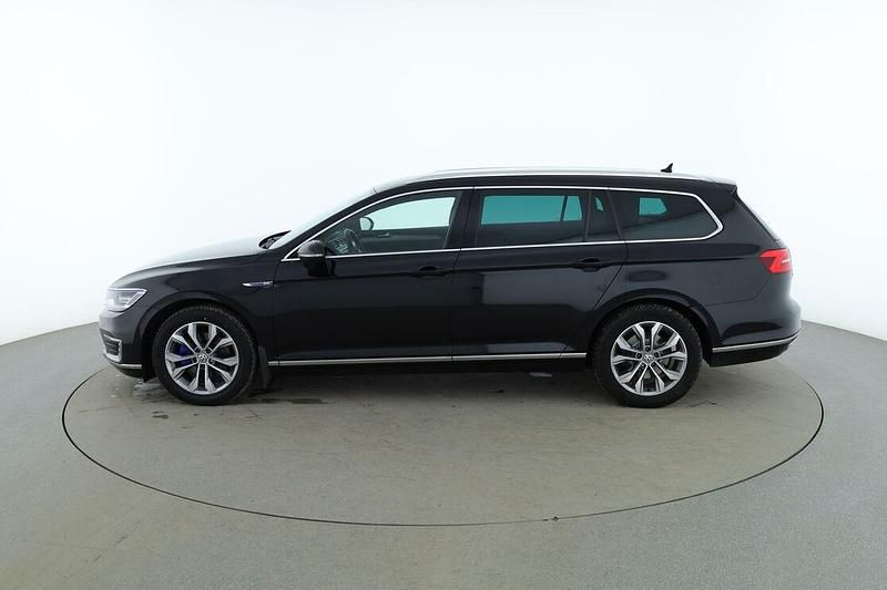 Begagnad VW Passat GTE 218 HK (160 kW) 2018 Svart Kombi