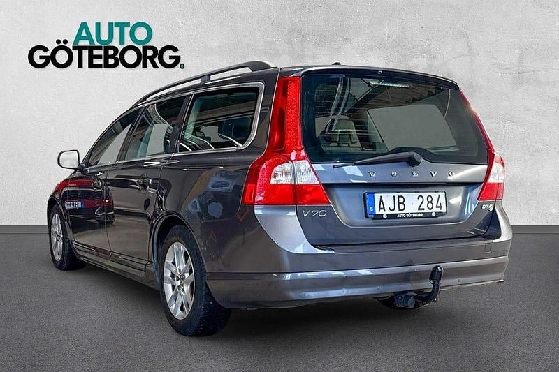 Begagnad Volvo V70 Momentum 116 HK (85 kW) 2011 Grå Kombi