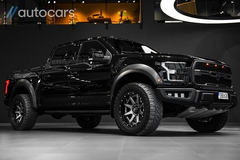 Svart Begagnad 2019 Ford F-150 Raptor Pickup | 948 750 kr (Dyr) - Bild 1/4