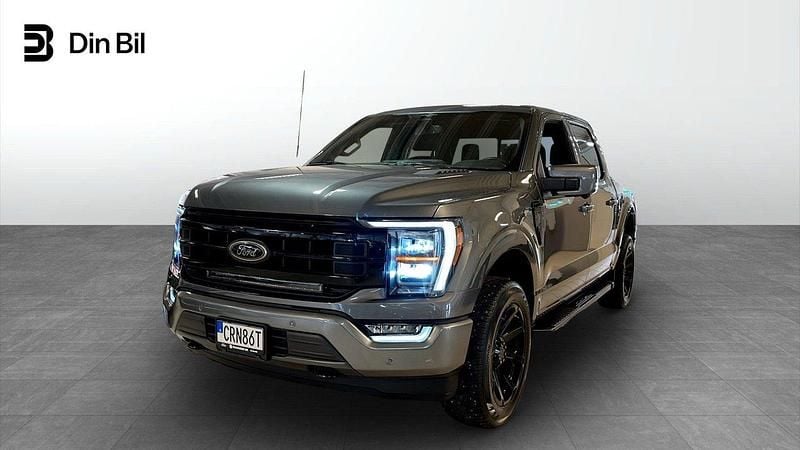 Grå Begagnad 2023 Ford F-150 Lariat Pickup | 869 900 kr (Marknadspris) - Bild 1/4