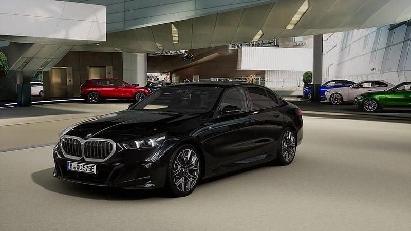 Ny 2025 BMW 530e M Sport Sedan | 639 900 kr - Bild 1/4