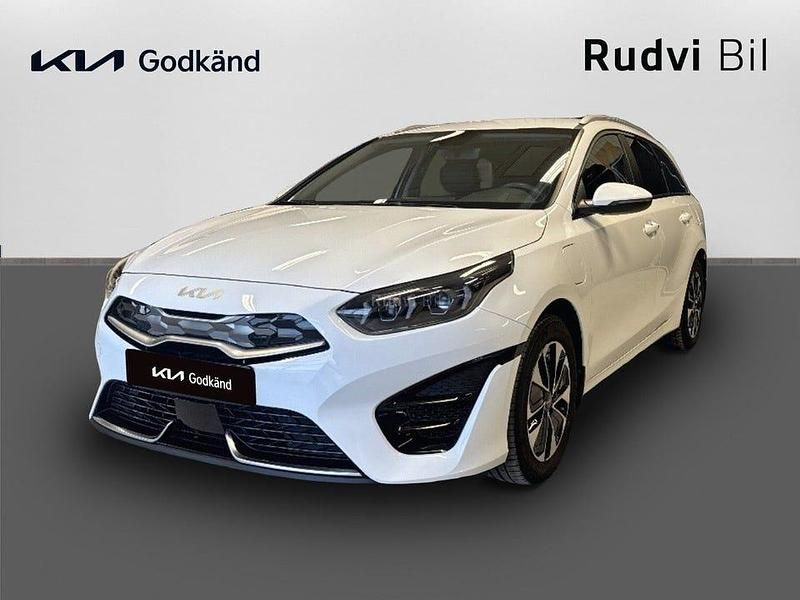 Vit Begagnad 2023 Kia Ceed Sportswagon Advance Kombi | 289 900 kr (Dyr) - Bild 1/4