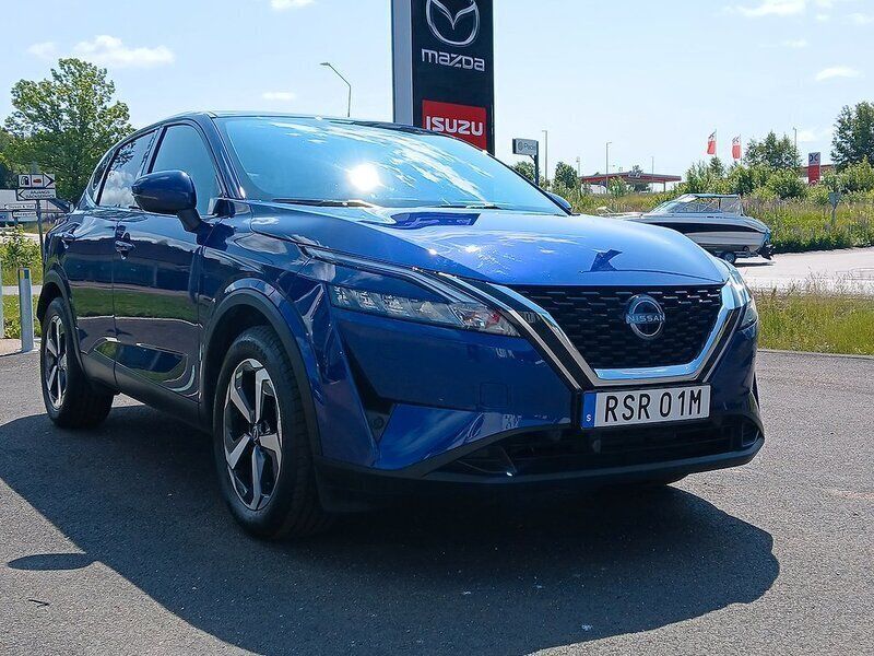 Blå Begagnad 2023 Nissan Qashqai SUV | 359 900 kr (Lite dyr) - Bild 1/4