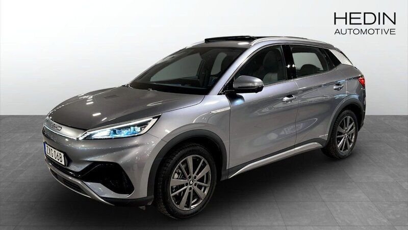 Grå (grey) Begagnad 2022 BYD Atto 3 Design SUV | 289 900 kr (Marknadspris) - Bild 1/4