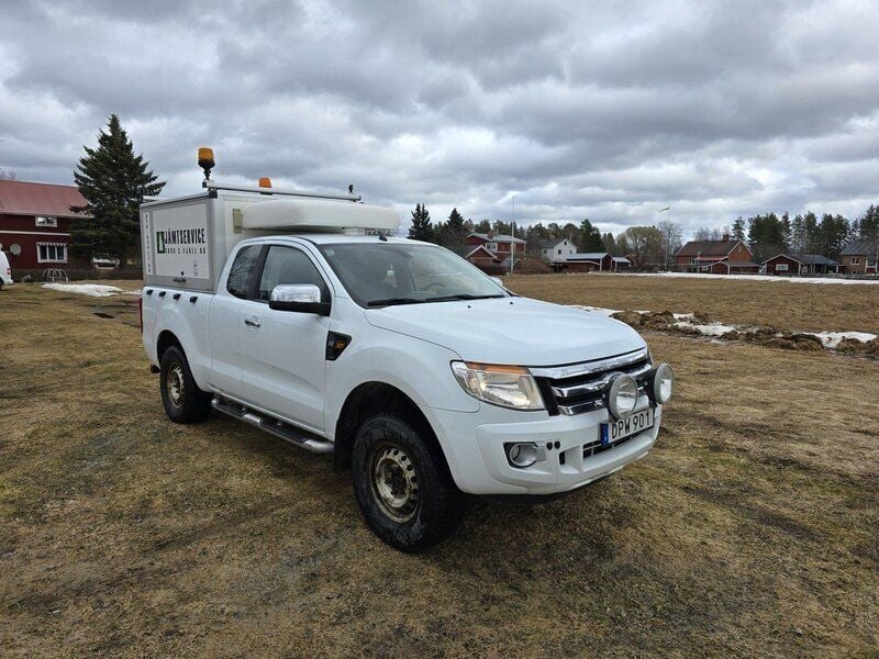 Vit Begagnad 2015 Ford Ranger Pickup | 95 000 kr (Bra pris) - Bild 1/4