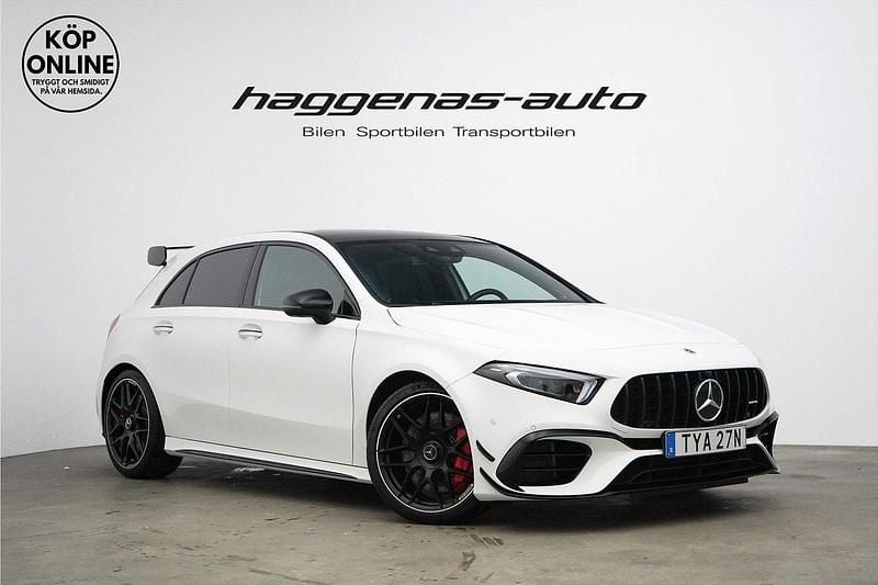 Vit Begagnad 2022 Mercedes A45 AMG AMG Halvkombi | 579 000 kr (Marknadspris) - Bild 1/4