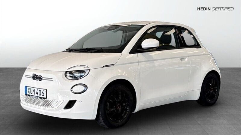 Vit (white) Begagnad 2021 Fiat 500e Passion Halvkombi | 159 900 kr (Bra pris) - Bild 1/4