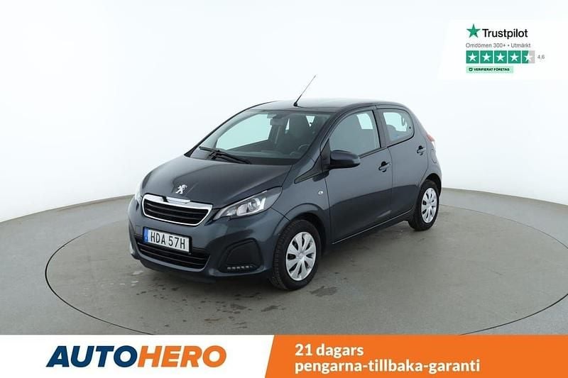 Grå Begagnad 2020 Peugeot 108 Active Halvkombi | 114 000 kr (Marknadspris) - Bild 1/4
