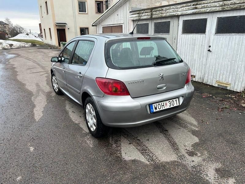 Begagnad Peugeot 307 109 HK (80 kW) 2005