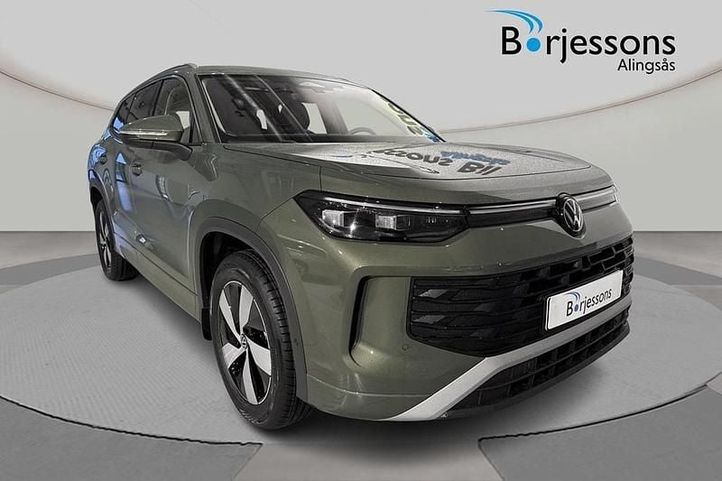 Grön Ny 2026 VW Tayron SUV | 421 900 kr (Bra pris) - Bild 1/4