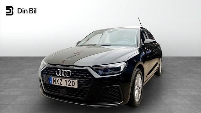 Svart Begagnad 2022 Audi A1 Sportback Proline Halvkombi | 219 000 kr (Marknadspris) - Bild 1/4