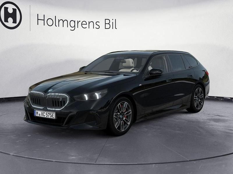 Svart Begagnad 2024 BMW i5 Efficient Dynamics Sedan | 789 900 kr (Superpris) - Bild 1/4