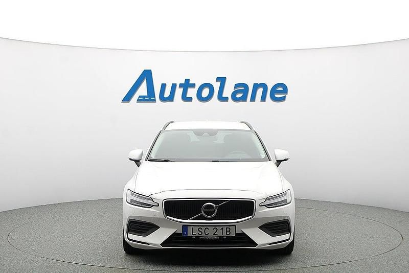 Begagnad Volvo V60 197 HK (144 kW) 2021 Vit Kombi