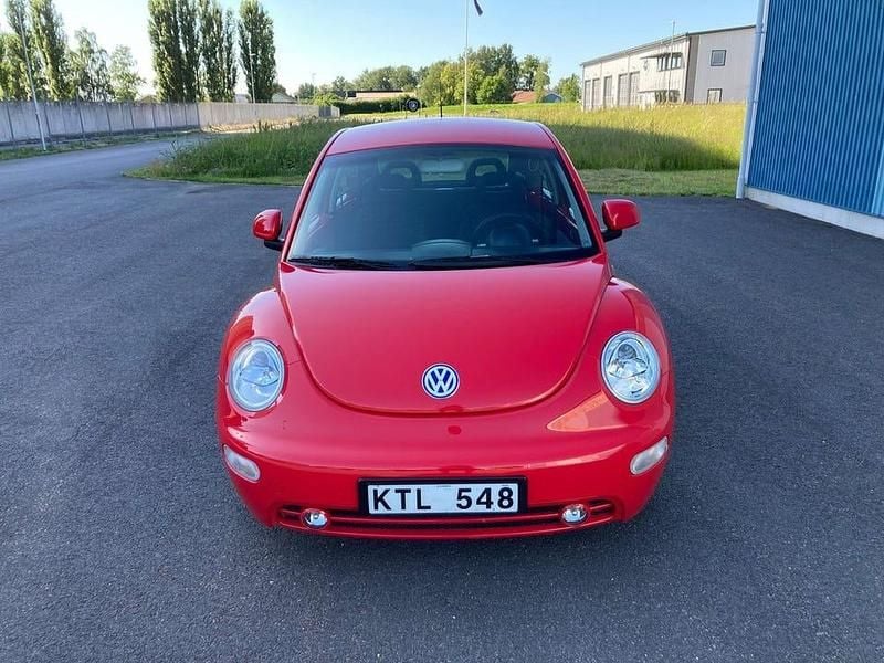 Begagnad VW Beetle 116 HK (85 kW) 1999 Röd Halvkombi