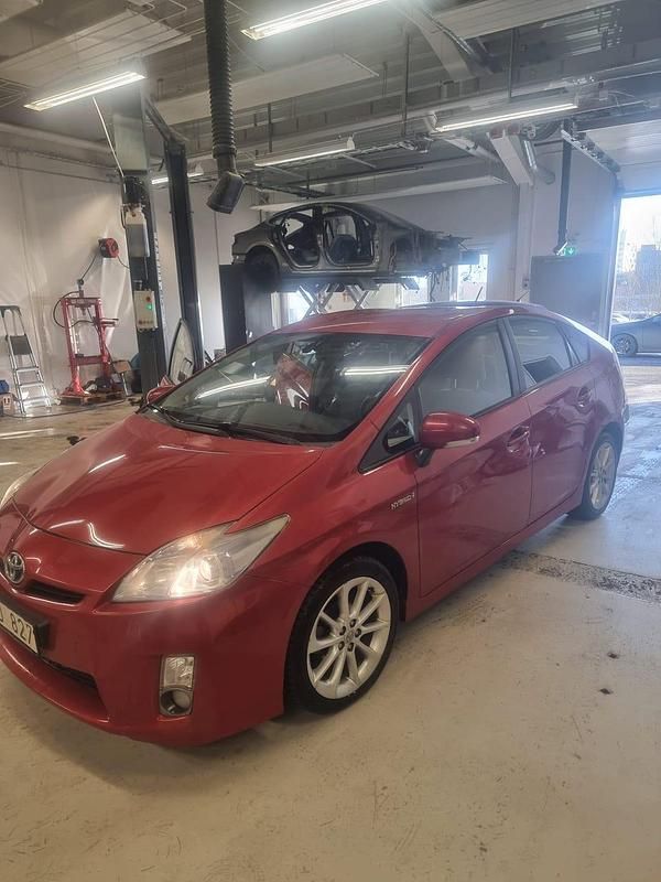 Begagnad Toyota Prius 136 HK (100 kW) 2010 Halvkombi
