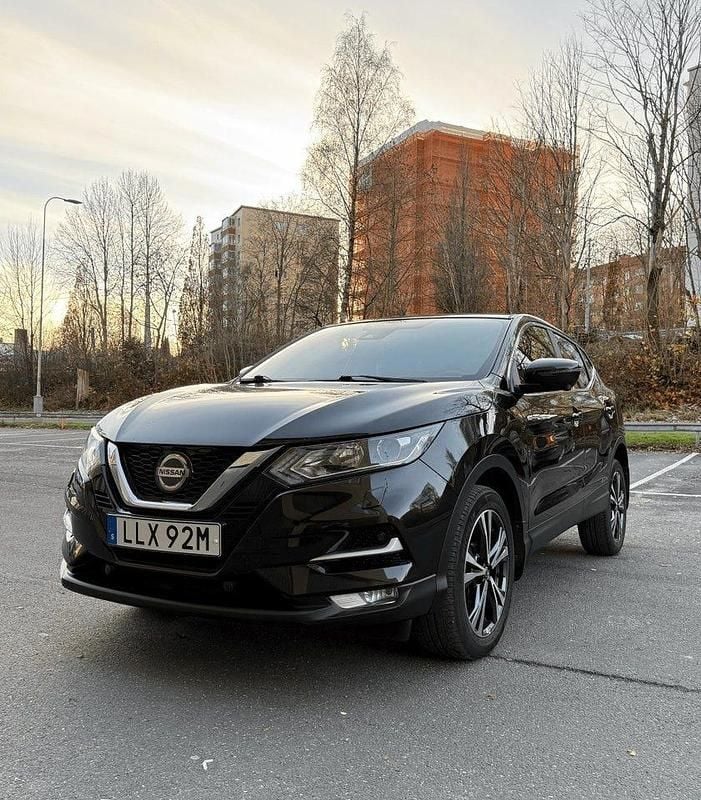 Begagnad 2019 Nissan Qashqai N-Connecta SUV | 197 000 kr (Marknadspris) - Bild 1/4
