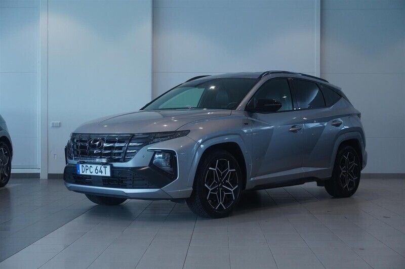 Grå/silver Begagnad 2021 Hyundai Tucson Advanced SUV | 284 800 kr (Dyr) - Bild 1/4