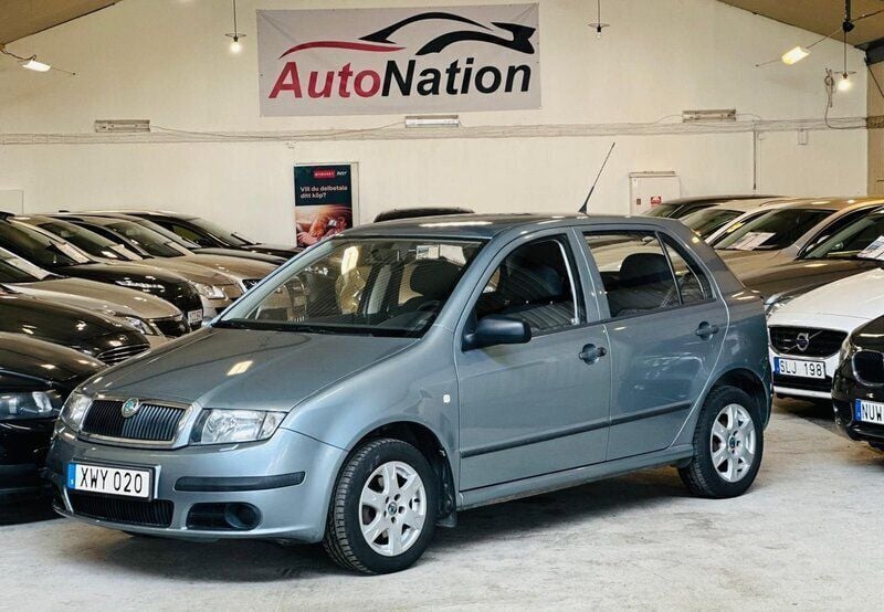 Svart Begagnad 2006 Skoda Fabia Halvkombi | 33 900 kr (Dyr) - Bild 1/4