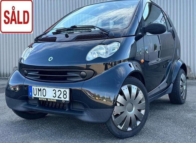 Svart Begagnad 2003 Smart ForTwo Coupé Sportkupé | 24 900 kr - Bild 1/3