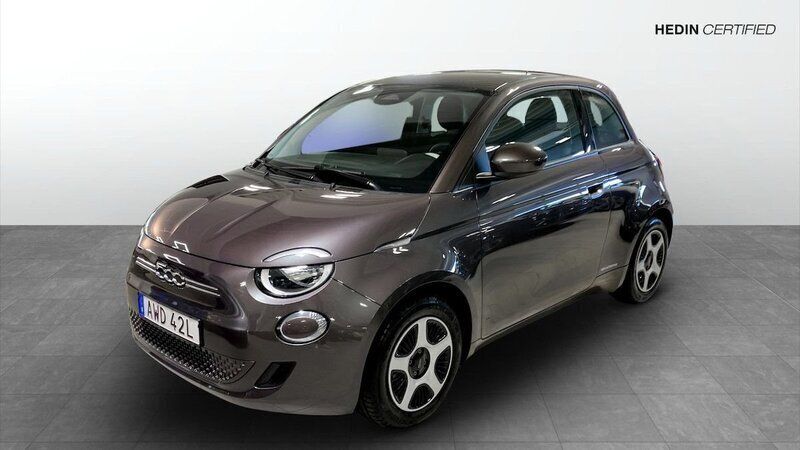 Brun (brown) Begagnad 2021 Fiat 500e Passion Halvkombi | 199 900 kr (Marknadspris) - Bild 1/4