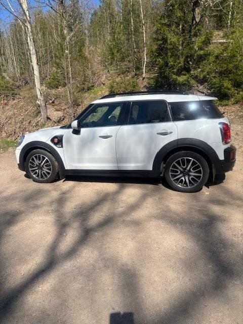 Vit Begagnad 2019 Mini Cooper Countryman SUV | 215 000 kr (Marknadspris) - Bild 1/4