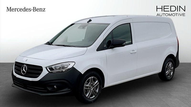 Vit (black) Ny 2025 Mercedes Citan 110 Edition Van | 374 375 kr (Dyr) - Bild 1/4