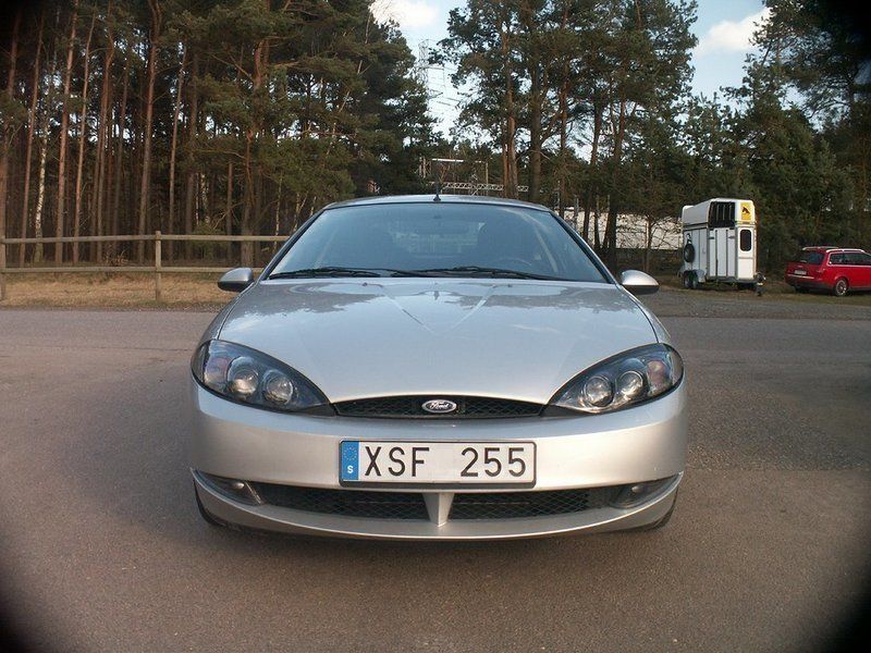 Begagnad Ford Cougar 131 HK (96 kW) 1999 Silver Sportkupé