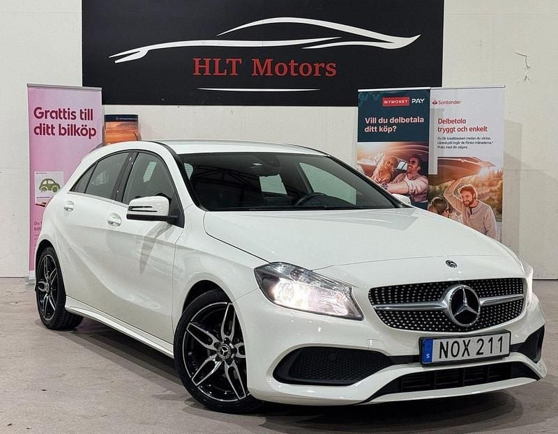 Vit Begagnad 2018 Mercedes A180 Style Halvkombi | 189 900 kr (Marknadspris) - Bild 1/4