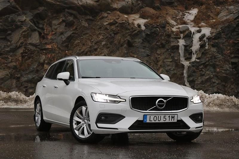 Begagnad Volvo V60 197 HK (144 kW) 2020 Vit Kombi