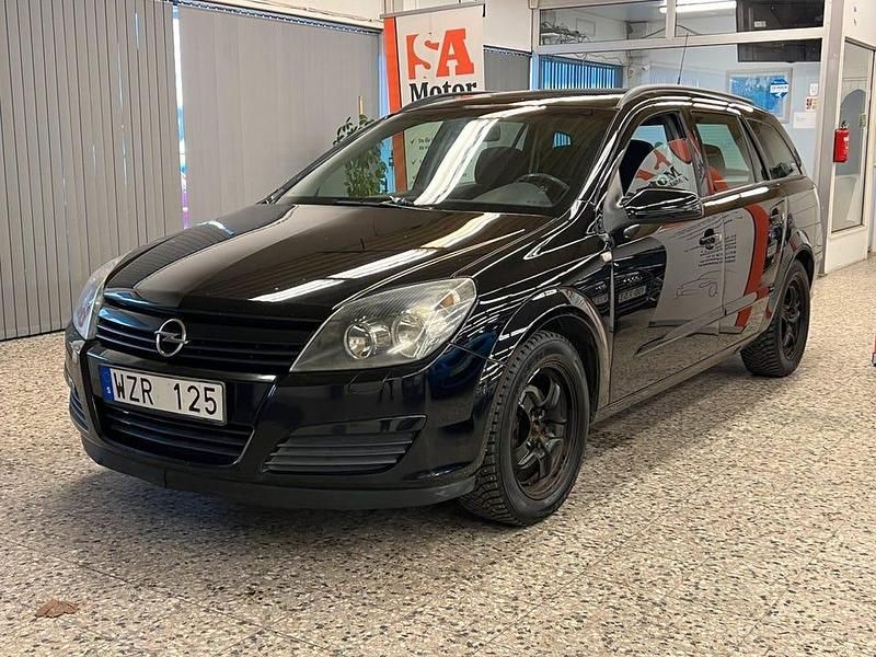 Svart Begagnad 2005 Opel Astra Kombi | 34 900 kr (Lite dyr) - Bild 1/4
