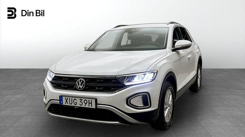 Vit Begagnad 2022 VW T-Roc Pro SUV | 269 900 kr (Marknadspris) - Bild 1/4