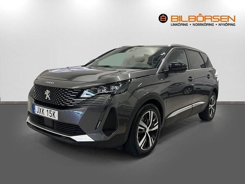 Grå Begagnad 2022 Peugeot 5008 GTi SUV | 279 900 kr (Marknadspris) - Bild 1/4